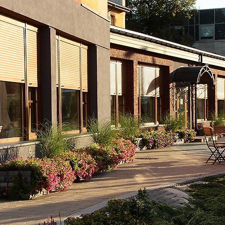 Hotel Spichlerz Lubawa Экстерьер фото