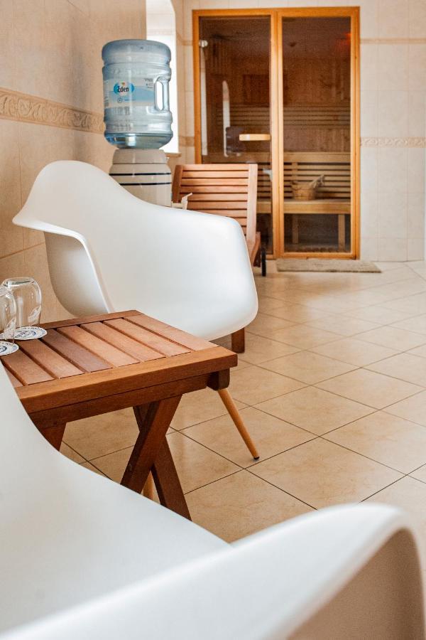 Hotel Spichlerz Lubawa Экстерьер фото