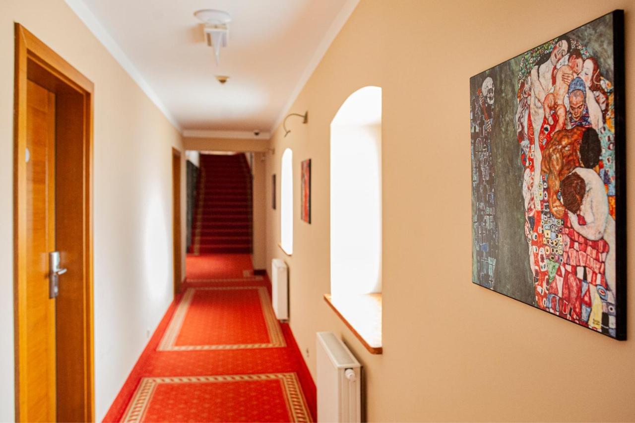Hotel Spichlerz Lubawa Экстерьер фото