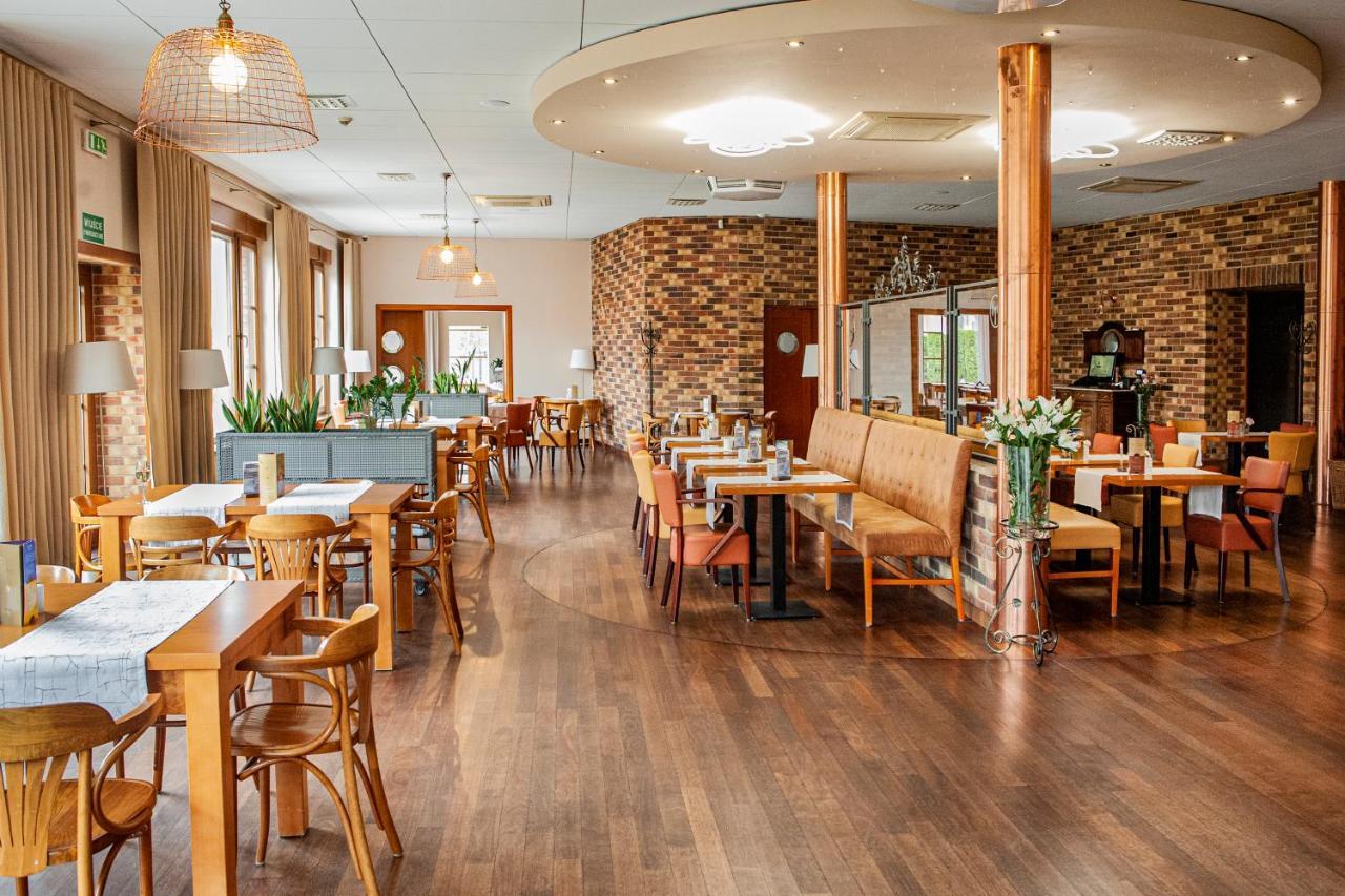 Hotel Spichlerz Lubawa Экстерьер фото
