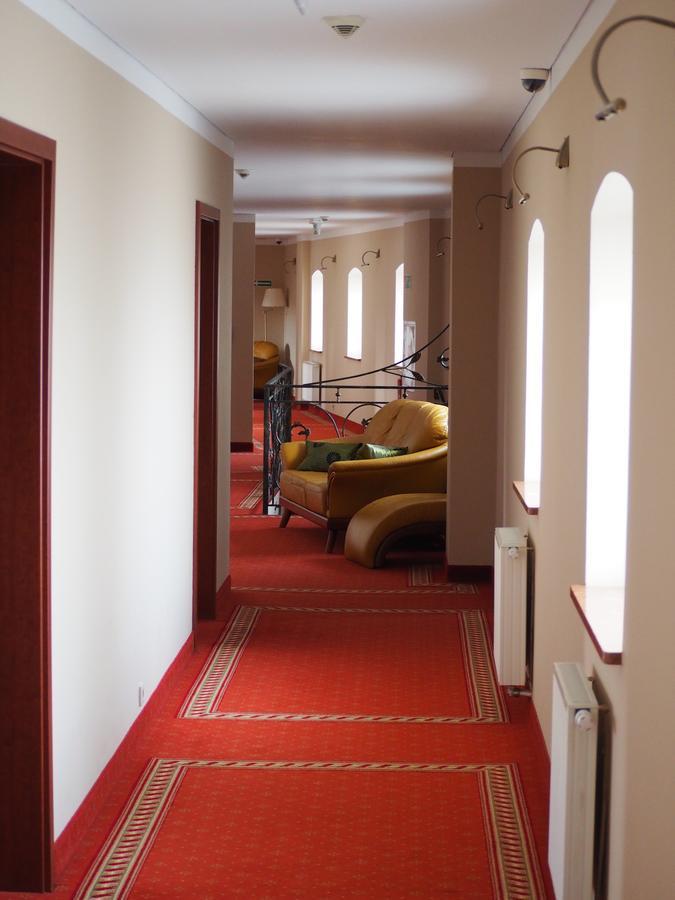 Hotel Spichlerz Lubawa Экстерьер фото